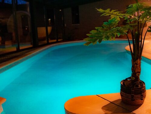 chambre d'hôtes avec piscine interieure jacuzzi Var Provence