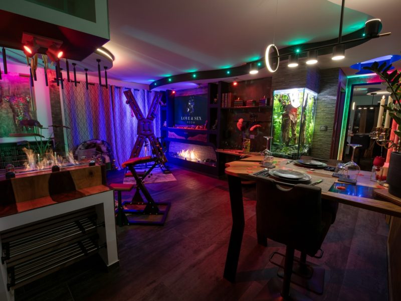 LOVE AND SEX ROOM – LA BOUDOIR