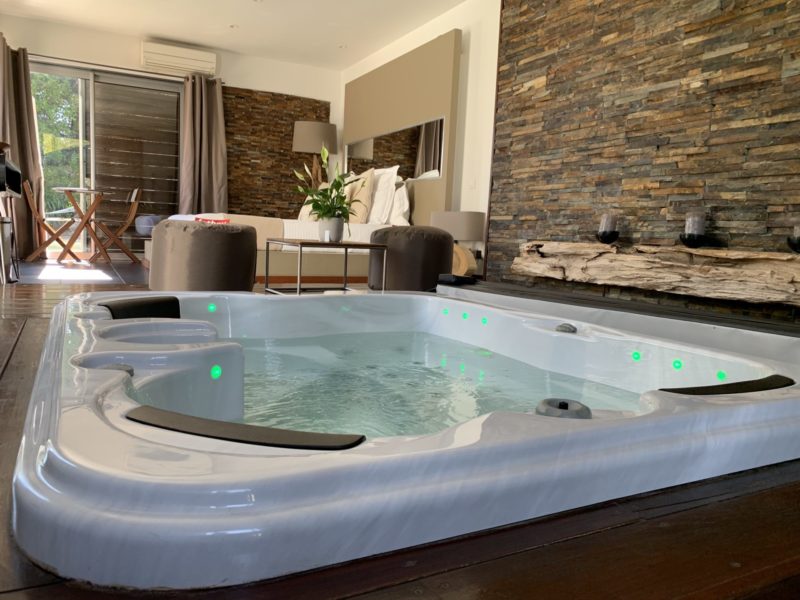 SUITE 609 – Suite PACHA : Spa & Piscine Privative Chauffée*
